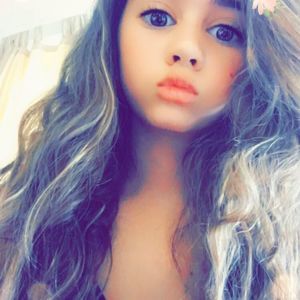 Meet your Posher, Crystal